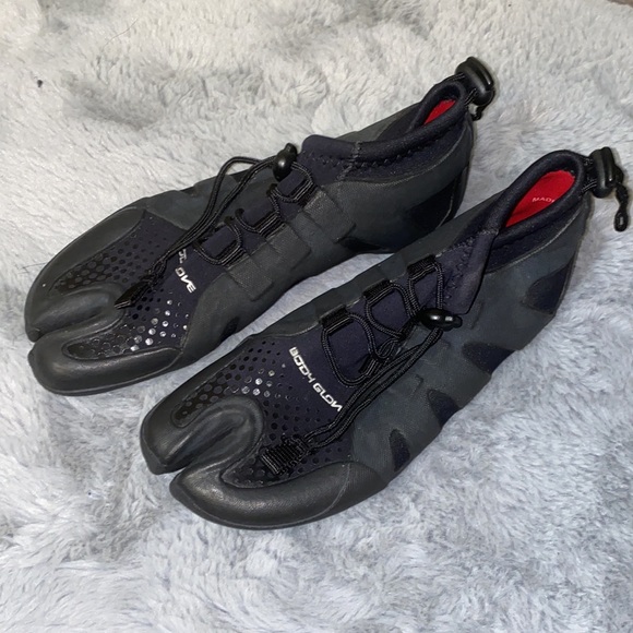 Body Glove Water Shoes - Picture 2 of 6